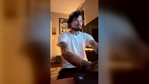 Snapshot of dennisman4151 chatting on May 18, 2026, 5:35 am dennisman4151 online show from May 18, 2026, 5:35 am