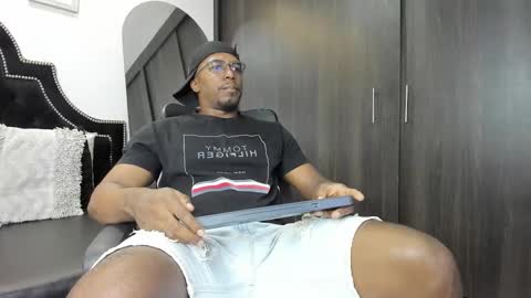 Snapshot of denzelrios chatting on October 17, 2025, 9:17 pm denzelrios online show from October 17, 2025, 9:17 pm