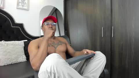 Snapshot of denzelrios chatting on October 21, 2025, 9:48 pm denzelrios online show from October 21, 2025, 9:48 pm