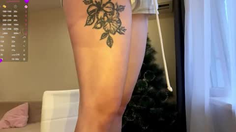 Vi  Victoria online show from December 21, 2025, 1:51 pm