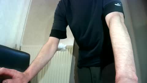 Snapshot of dereck59 chatting on April 4, 2026, 8:45 am dereck59 online show from April 4, 2026, 8:45 am