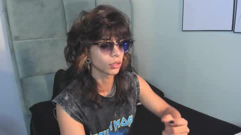 dereck_manson online show from October 24, 2025, 11:39 am