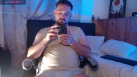 Dereck Mills3 online show from February 23, 2026, 3:37 am