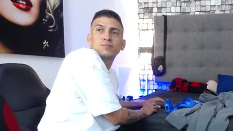 Dereck online show from July 22, 2026, 2:36 am