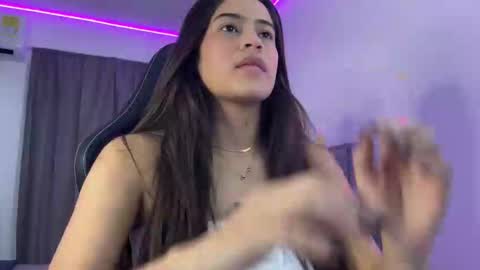 Snapshot of dereckbrownn chatting on October 14, 2025, 7:14 pm Dereck online show from October 14, 2025, 7:14 pm