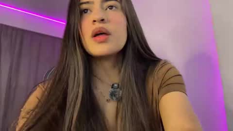 Snapshot of dereckbrownn chatting on November 12, 2025, 10:30 pm Dereck online show from November 12, 2025, 10:30 pm