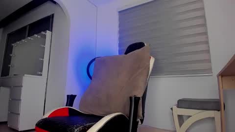 dereckhardd online show from March 13, 2026, 9:38 am