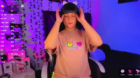 Snapshot of derek_greyy_ chatting on May 20, 2026, 9:10 pm derek grey online show from May 20, 2026, 9:10 pm