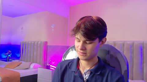 derek_sinn online show from May 15, 2026, 7:54 pm