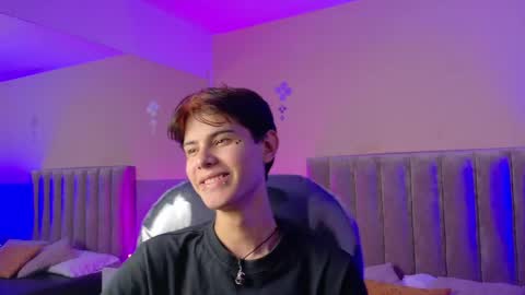 derek_sinn online show from May 16, 2026, 9:13 pm