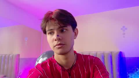 derek_sinn online show from May 19, 2026, 8:15 pm
