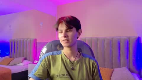 derek_sinn online show from May 20, 2026, 8:15 pm