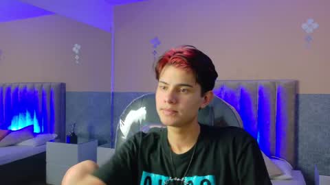derek_sinn online show from May 24, 2026, 9:14 am