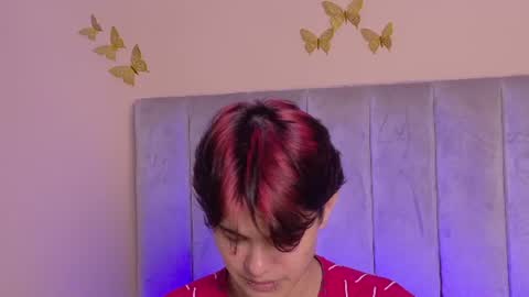 derek_sinn online show from June 23, 2026, 4:54 am