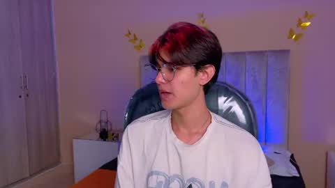 derek_sinn online show from July 3, 2026, 4:19 am