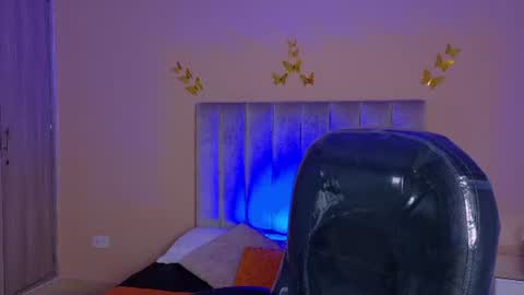 derek_sinn online show from July 4, 2026, 4:07 am