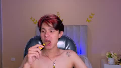 derek_sinn online show from July 7, 2026, 7:23 am
