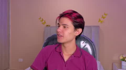 derek_sinn online show from July 12, 2026, 4:14 am