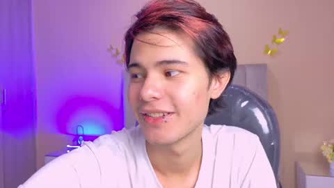 derek_sinn online show from August 1, 2026, 4:56 am