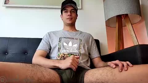 Derek independent model  online show from March 3, 2025, 4:24 pm