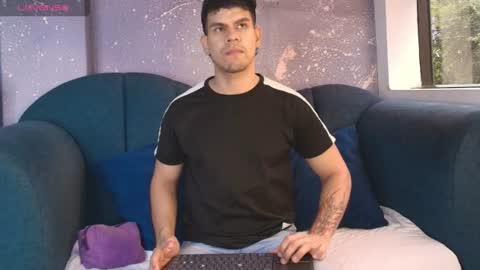 derek_voss online show from June 30, 2026, 1:01 pm
