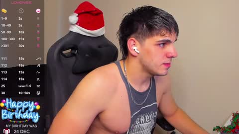 Derekcb online show from December 28, 2024, 12:13 pm