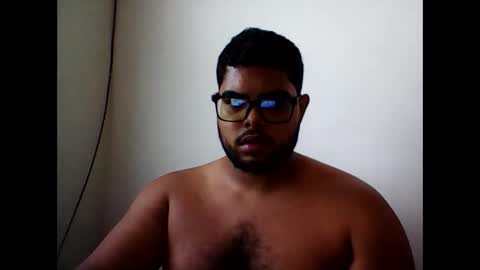 derick_0013 online show from May 3, 2026, 6:03 pm