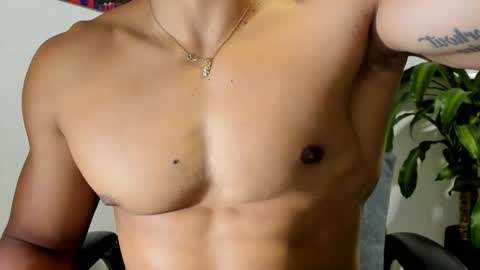 derry_adams1237 online show from March 6, 2025, 11:42 pm