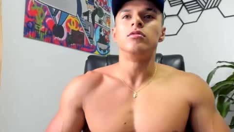derry_adams1237 online show from March 11, 2025, 9:37 pm