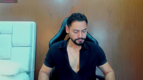 Snapshot of derrybigger_cm chatting on October 14, 2025, 7:36 pm DerryBigger CM online show from October 14, 2025, 7:36 pm