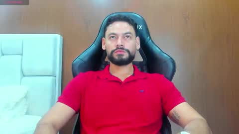 Snapshot of derrybigger_cm chatting on November 7, 2025, 7:03 pm DerryBigger CM online show from November 7, 2025, 7:03 pm