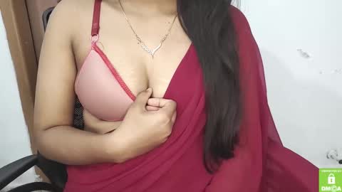 Snapshot of desicoupleshow chatting on February 13, 2025, 4:50 pm Eva and Adam online show from February 13, 2025, 4:50 pm