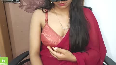 Snapshot of desicoupleshow chatting on February 27, 2025, 1:17 pm Eva and Adam online show from February 27, 2025, 1:17 pm