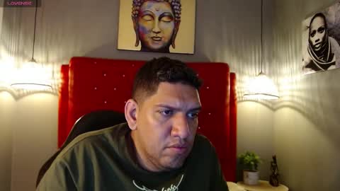 Snapshot of designturbate chatting on December 7, 2024, 7:43 pm Designturbate online show from December 7, 2024, 7:43 pm