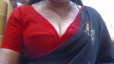 Snapshot of desimaisa130 chatting on June 14, 2026, 3:25 pm Maisa online show from June 14, 2026, 3:25 pm