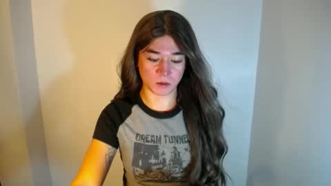 LORINE online show from December 13, 2024, 1:26 am