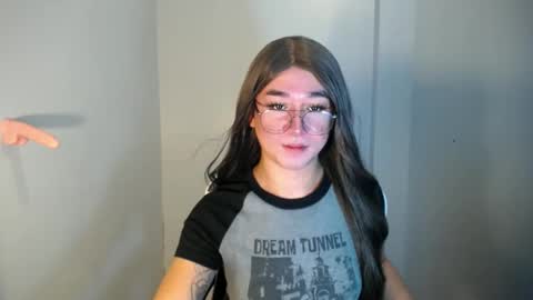 LORINE online show from January 3, 2025, 11:44 pm