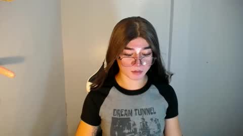 LORINE online show from January 9, 2025, 6:47 pm