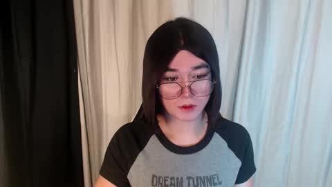 LORINE online show from March 9, 2025, 11:14 pm