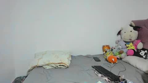 Snapshot of desire_ecstasy2 chatting on June 17, 2026, 1:08 am desire_ecstasy2 online show from June 17, 2026, 1:08 am