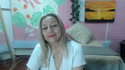 VALERIA online show from May 1, 2026, 9:41 pm