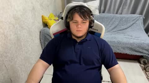 Snapshot of desiredude9 chatting on September 22, 2025, 6:43 pm desiredude9 online show from September 22, 2025, 6:43 pm