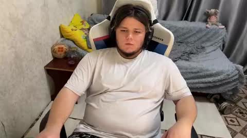 Snapshot of desiredude9 chatting on September 24, 2025, 8:01 pm desiredude9 online show from September 24, 2025, 8:01 pm