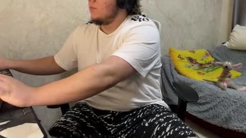 Snapshot of desiredude9 chatting on October 8, 2025, 6:16 pm desiredude9 online show from October 8, 2025, 6:16 pm