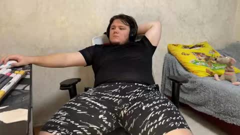 Snapshot of desiredude9 chatting on October 11, 2025, 4:27 pm desiredude9 online show from October 11, 2025, 4:27 pm