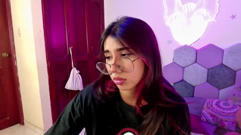 Snapshot of desireduo_tgn chatting on February 1, 2025, 5:47 pm TORI AND MR. BEAR online show from February 1, 2025, 5:47 pm