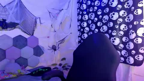 Snapshot of desireduo_tgn chatting on October 24, 2025, 5:53 pm TORI AND MR. BEAR online show from October 24, 2025, 5:53 pm