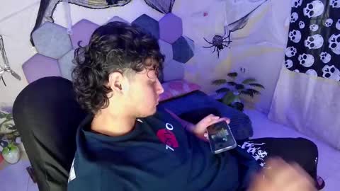 Snapshot of desireduo_tgn chatting on October 25, 2025, 6:35 pm TORI AND MR. BEAR online show from October 25, 2025, 6:35 pm