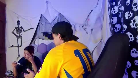 Snapshot of desireduo_tgn chatting on October 30, 2025, 12:17 pm TORI AND MR. BEAR online show from October 30, 2025, 12:17 pm