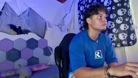 Snapshot of desireduo_tgn chatting on October 31, 2025, 6:20 pm TORI AND MR. BEAR online show from October 31, 2025, 6:20 pm